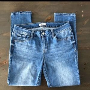 Kensie light wash skinny jeans